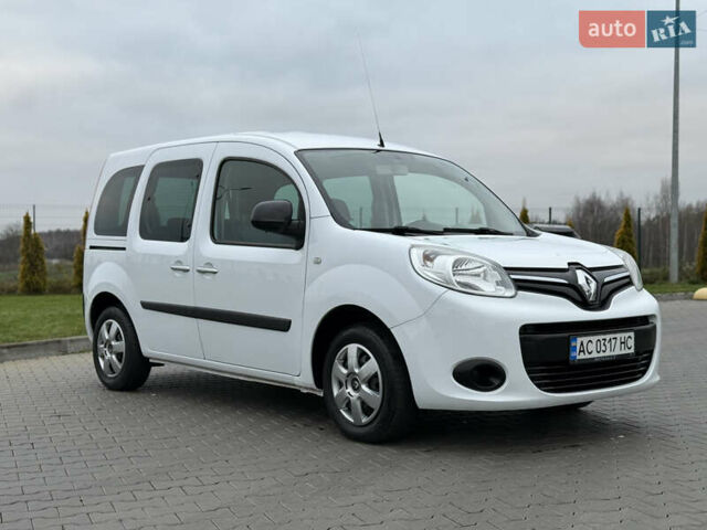 Белый Рено Кенгу, объемом двигателя 1.46 л и пробегом 201 тыс. км за 12700 $, фото 5 на Automoto.ua