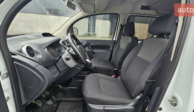 Білий Рено Кєнгу, об'ємом двигуна 1.46 л та пробігом 131 тис. км за 13300 $, фото 10 на Automoto.ua