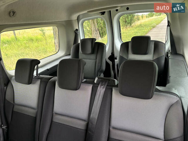Білий Рено Кєнгу, об'ємом двигуна 1.5 л та пробігом 178 тис. км за 13250 $, фото 24 на Automoto.ua