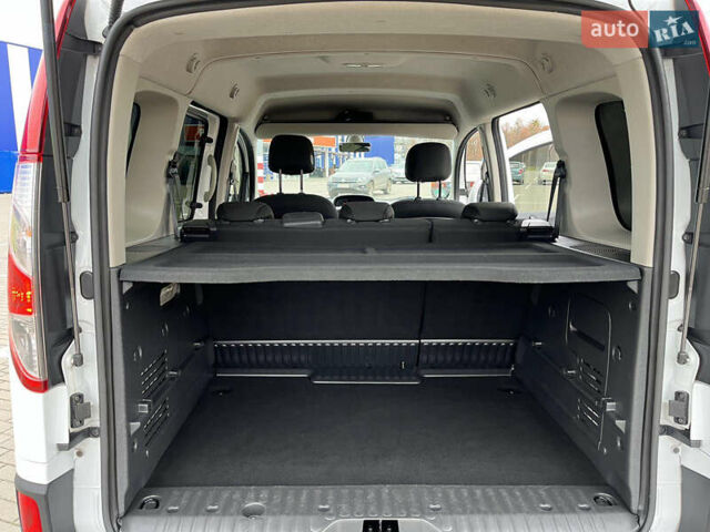 Білий Рено Кєнгу, об'ємом двигуна 1.5 л та пробігом 180 тис. км за 13700 $, фото 23 на Automoto.ua