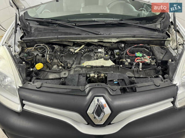 Білий Рено Кєнгу, об'ємом двигуна 1.46 л та пробігом 185 тис. км за 9100 $, фото 5 на Automoto.ua
