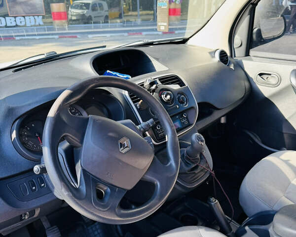 Білий Рено Кєнгу, об'ємом двигуна 1.46 л та пробігом 217 тис. км за 9700 $, фото 22 на Automoto.ua