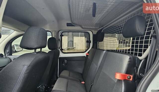 Білий Рено Кєнгу, об'ємом двигуна 1.46 л та пробігом 131 тис. км за 13300 $, фото 24 на Automoto.ua