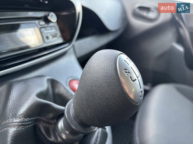 Белый Рено Кенгу, объемом двигателя 1.5 л и пробегом 235 тыс. км за 13200 $, фото 29 на Automoto.ua