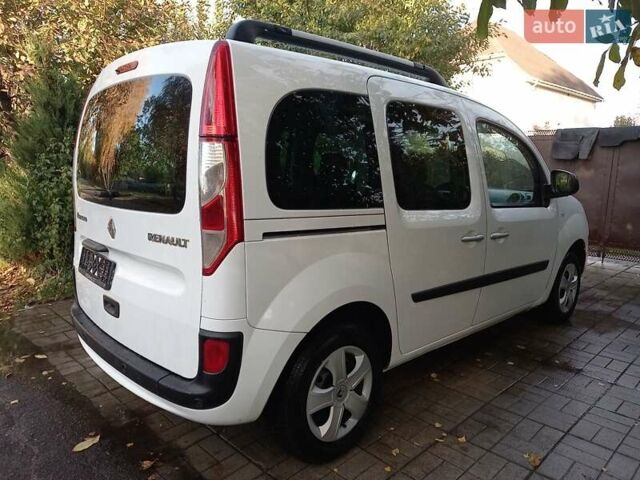 Рено Кенгу 2017 в Киеве на Automoto.ua Белый Рено Кенгу, объемом двигателя 1.5 л и пробегом 260 тыс. км за 11400 $, фото 27 на Automoto.ua