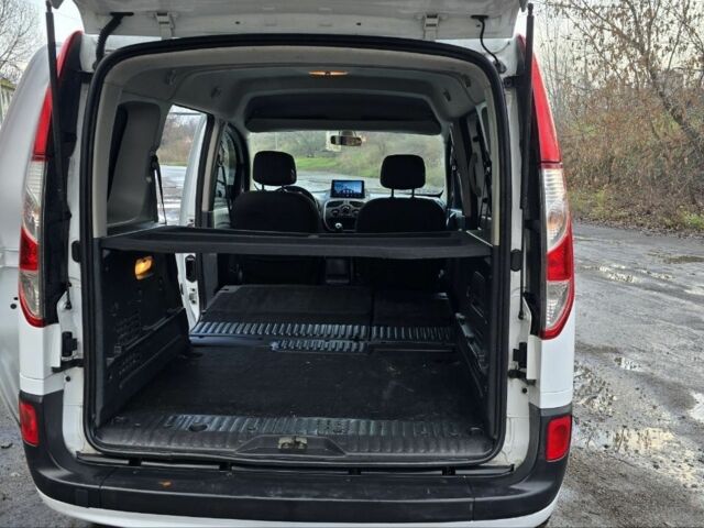 Білий Рено Кєнгу, об'ємом двигуна 1.5 л та пробігом 210 тис. км за 11200 $, фото 4 на Automoto.ua