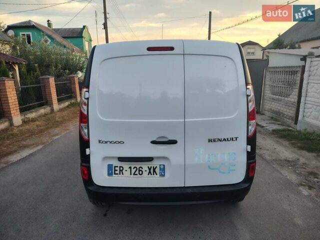Белый Рено Кенгу, объемом двигателя 0 л и пробегом 68 тыс. км за 7900 $, фото 5 на Automoto.ua