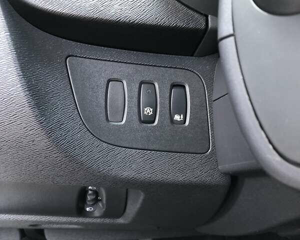 Белый Рено Кенгу, объемом двигателя 1.56 л и пробегом 167 тыс. км за 9999 $, фото 27 на Automoto.ua