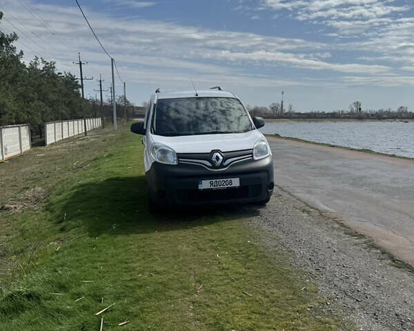 Білий Рено Кєнгу, об'ємом двигуна 1.46 л та пробігом 318 тис. км за 11100 $, фото 7 на Automoto.ua