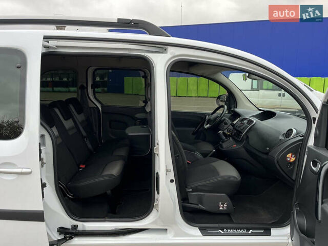 Білий Рено Кєнгу, об'ємом двигуна 1.5 л та пробігом 180 тис. км за 13700 $, фото 25 на Automoto.ua