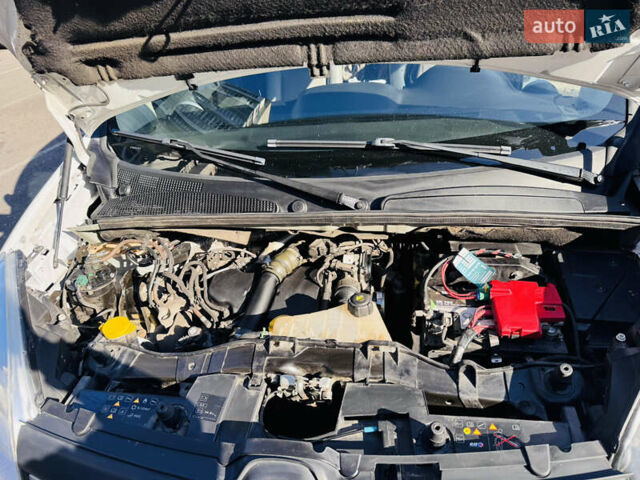 Білий Рено Кєнгу, об'ємом двигуна 1.46 л та пробігом 217 тис. км за 9700 $, фото 33 на Automoto.ua