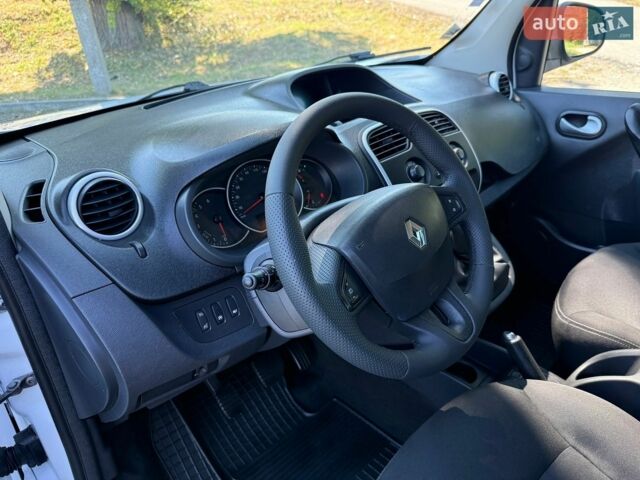 Белый Рено Кенгу, объемом двигателя 1.5 л и пробегом 192 тыс. км за 12200 $, фото 50 на Automoto.ua