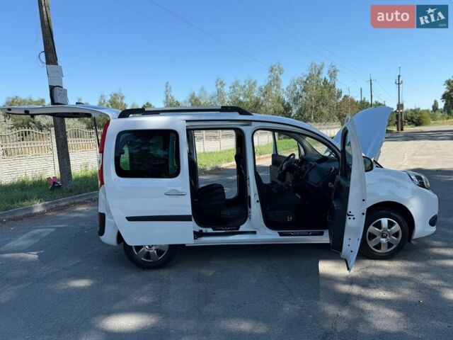 Белый Рено Кенгу, объемом двигателя 1.5 л и пробегом 192 тыс. км за 12200 $, фото 95 на Automoto.ua