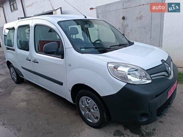 Белый Рено Кенгу, объемом двигателя 1.5 л и пробегом 118 тыс. км за 11200 $, фото 3 на Automoto.ua