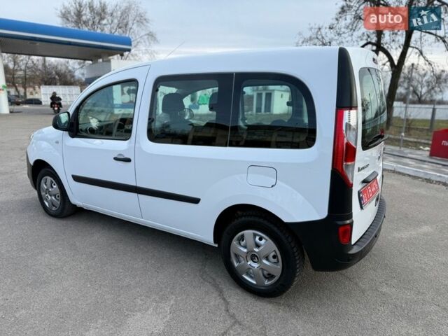 Білий Рено Кєнгу, об'ємом двигуна 1.5 л та пробігом 150 тис. км за 11600 $, фото 20 на Automoto.ua