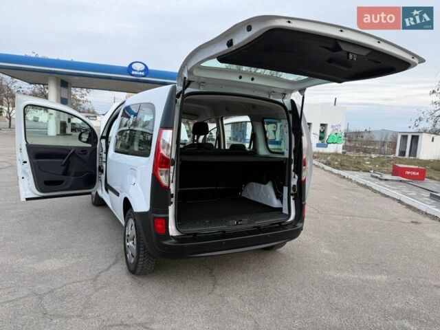 Білий Рено Кєнгу, об'ємом двигуна 1.5 л та пробігом 150 тис. км за 11600 $, фото 102 на Automoto.ua