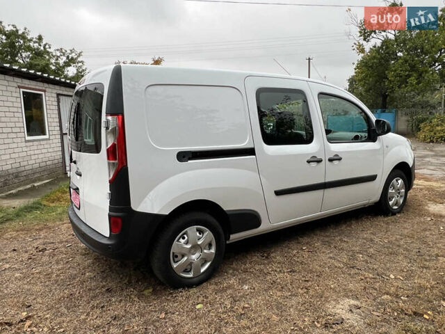 Білий Рено Кєнгу, об'ємом двигуна 1.5 л та пробігом 125 тис. км за 13499 $, фото 13 на Automoto.ua