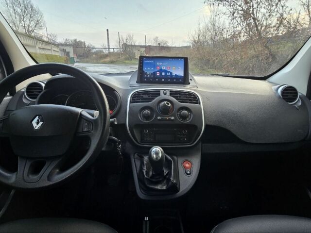 Білий Рено Кєнгу, об'ємом двигуна 1.5 л та пробігом 210 тис. км за 11200 $, фото 9 на Automoto.ua