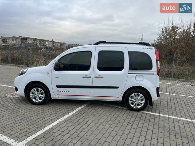 Білий Рено Кєнгу, об'ємом двигуна 1.5 л та пробігом 180 тис. км за 13700 $, фото 4 на Automoto.ua
