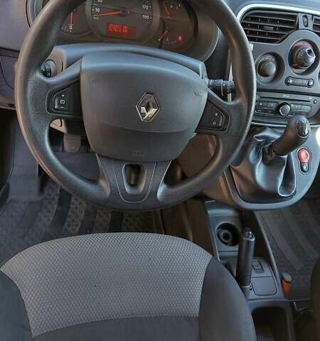 Белый Рено Кенгу, объемом двигателя 1.5 л и пробегом 253 тыс. км за 9400 $, фото 7 на Automoto.ua