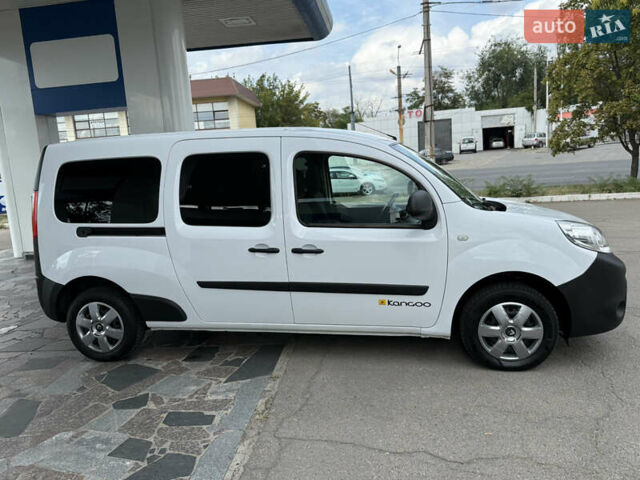 Белый Рено Кенгу, объемом двигателя 1.5 л и пробегом 117 тыс. км за 12999 $, фото 14 на Automoto.ua