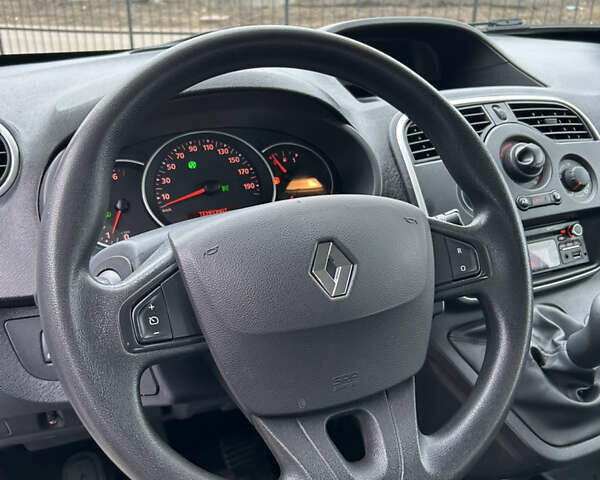 Белый Рено Кенгу, объемом двигателя 1.5 л и пробегом 167 тыс. км за 12900 $, фото 5 на Automoto.ua