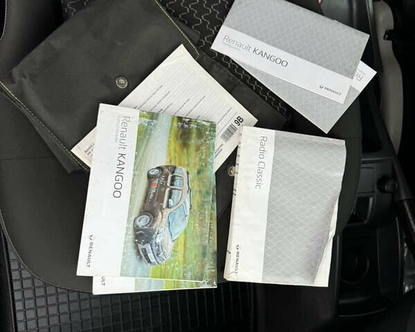 Белый Рено Кенгу, объемом двигателя 1.5 л и пробегом 71 тыс. км за 14700 $, фото 72 на Automoto.ua