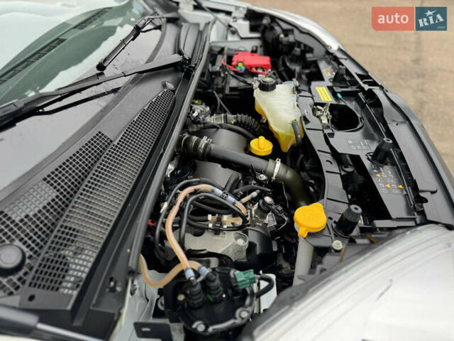 Белый Рено Кенгу, объемом двигателя 1.5 л и пробегом 71 тыс. км за 14700 $, фото 97 на Automoto.ua