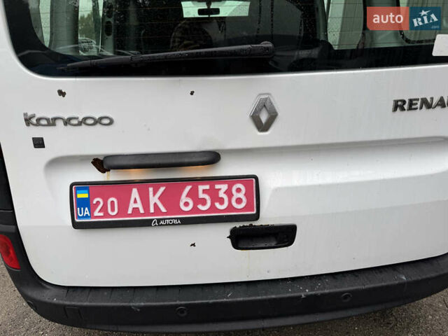 Белый Рено Кенгу, объемом двигателя 0 л и пробегом 149 тыс. км за 8600 $, фото 8 на Automoto.ua