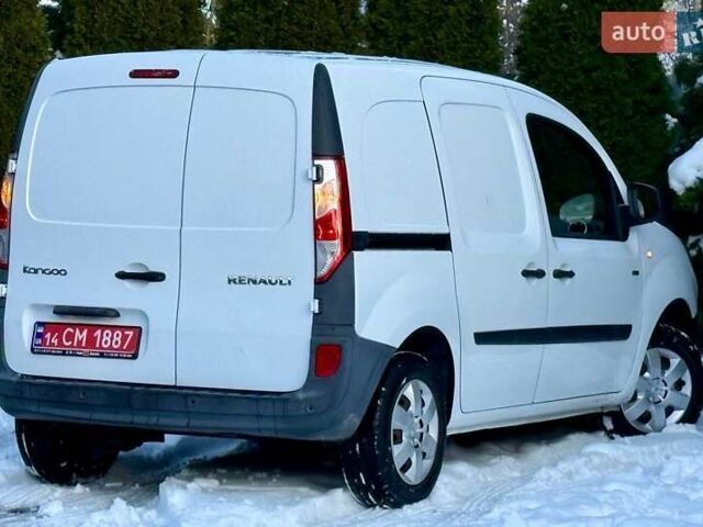 Белый Рено Кенгу, объемом двигателя 0 л и пробегом 75 тыс. км за 9999 $, фото 10 на Automoto.ua