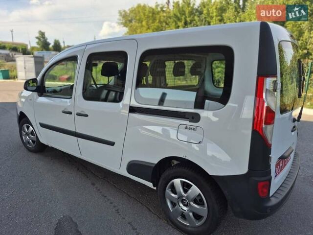 Белый Рено Кенгу, объемом двигателя 1.5 л и пробегом 162 тыс. км за 12570 $, фото 14 на Automoto.ua