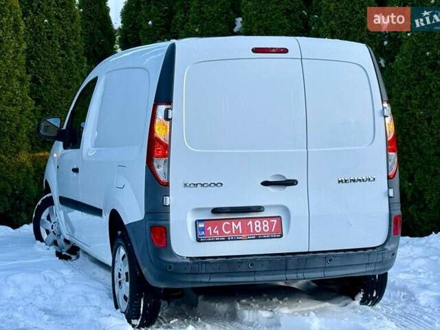 Белый Рено Кенгу, объемом двигателя 0 л и пробегом 75 тыс. км за 9999 $, фото 12 на Automoto.ua