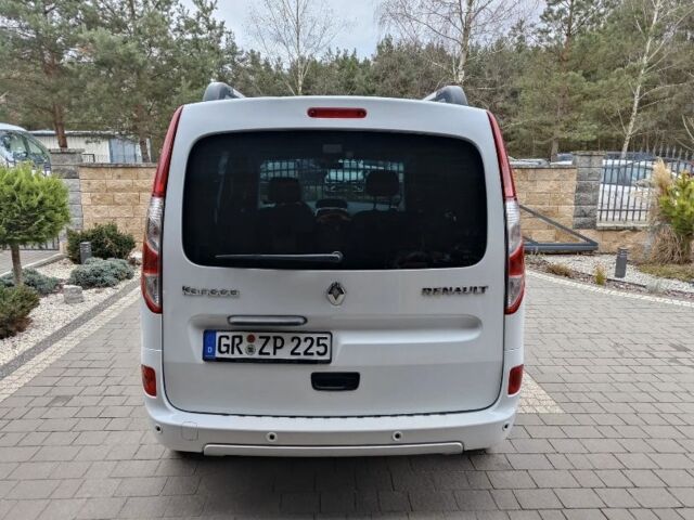 Белый Рено Кенгу, объемом двигателя 1.5 л и пробегом 125 тыс. км за 6170 $, фото 9 на Automoto.ua