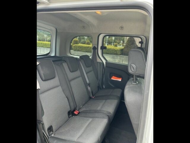 Білий Рено Кєнгу, об'ємом двигуна 1.5 л та пробігом 127 тис. км за 307 $, фото 4 на Automoto.ua