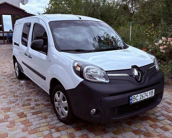 Белый Рено Кенгу, объемом двигателя 0 л и пробегом 102 тыс. км за 12900 $, фото 12 на Automoto.ua