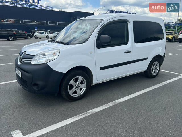 Белый Рено Кенгу, объемом двигателя 1.46 л и пробегом 140 тыс. км за 11799 $, фото 5 на Automoto.ua