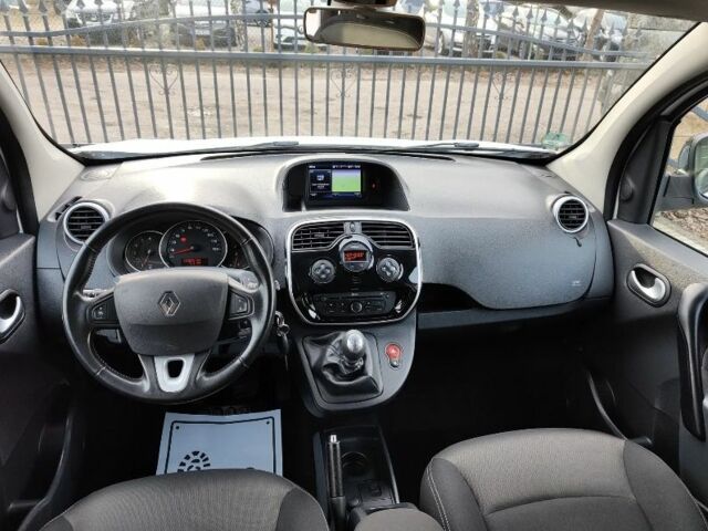 Белый Рено Кенгу, объемом двигателя 1.5 л и пробегом 125 тыс. км за 6170 $, фото 14 на Automoto.ua