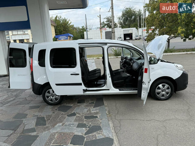 Белый Рено Кенгу, объемом двигателя 1.5 л и пробегом 117 тыс. км за 12999 $, фото 96 на Automoto.ua