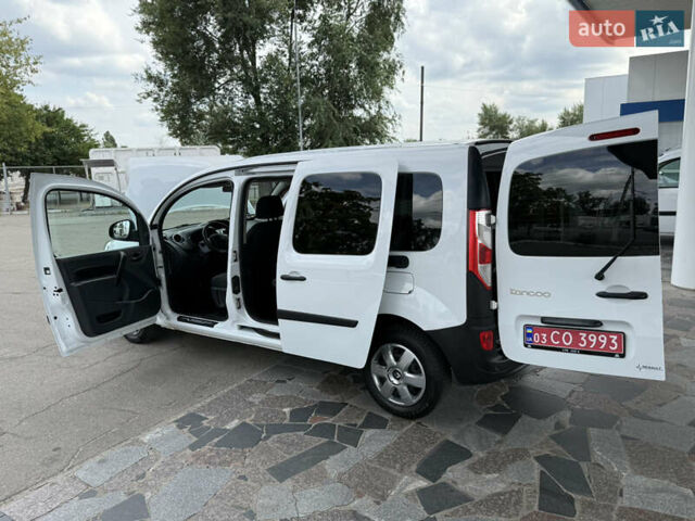 Белый Рено Кенгу, объемом двигателя 1.5 л и пробегом 117 тыс. км за 12999 $, фото 104 на Automoto.ua