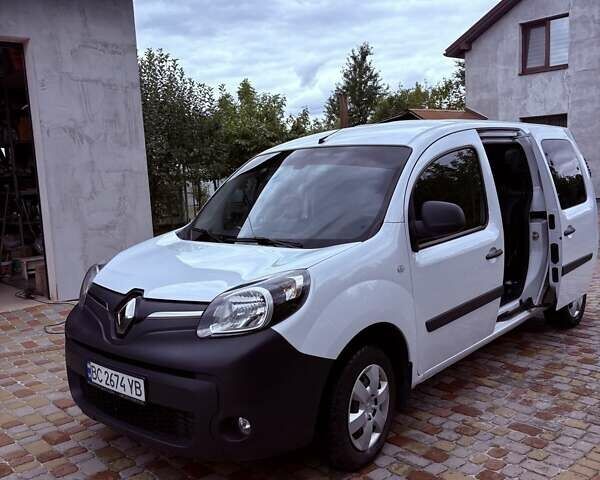 Белый Рено Кенгу, объемом двигателя 0 л и пробегом 102 тыс. км за 12900 $, фото 11 на Automoto.ua