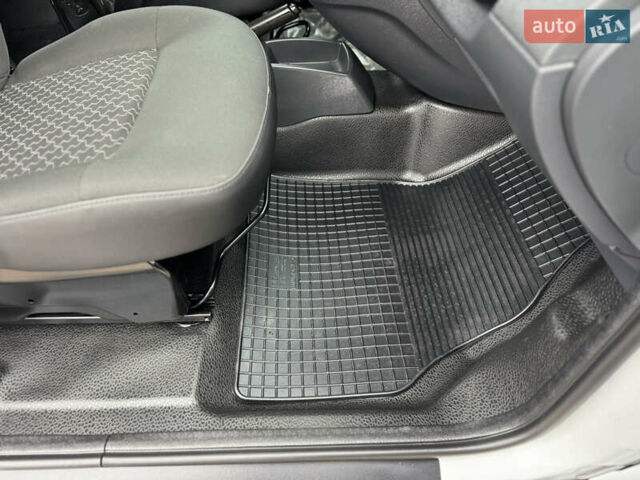 Белый Рено Кенгу, объемом двигателя 1.5 л и пробегом 71 тыс. км за 14700 $, фото 57 на Automoto.ua