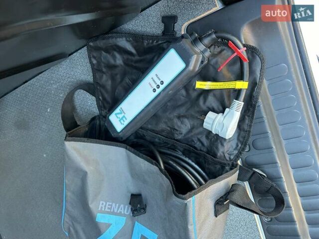 Білий Рено Кєнгу, об'ємом двигуна 0 л та пробігом 29 тис. км за 12300 $, фото 39 на Automoto.ua
