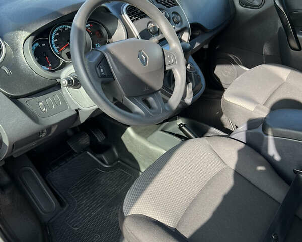 Белый Рено Кенгу, объемом двигателя 0 л и пробегом 18 тыс. км за 9700 $, фото 14 на Automoto.ua