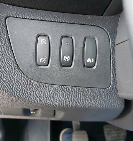 Белый Рено Кенгу, объемом двигателя 1.5 л и пробегом 253 тыс. км за 9400 $, фото 26 на Automoto.ua