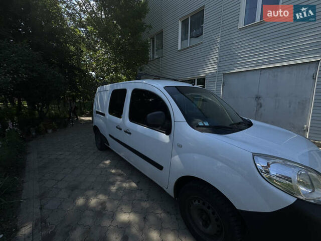 Белый Рено Кенгу, объемом двигателя 1.5 л и пробегом 270 тыс. км за 13500 $, фото 1 на Automoto.ua