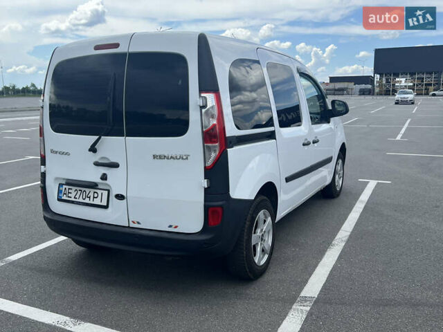 Белый Рено Кенгу, объемом двигателя 1.46 л и пробегом 140 тыс. км за 11799 $, фото 8 на Automoto.ua