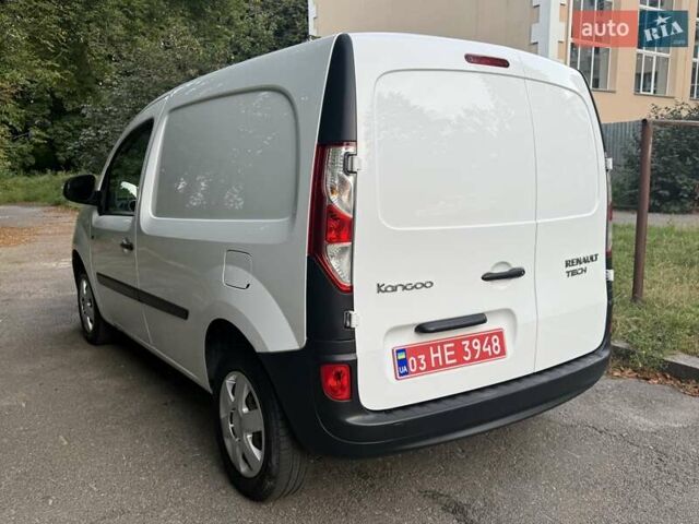 Білий Рено Кєнгу, об'ємом двигуна 0 л та пробігом 23 тис. км за 9900 $, фото 6 на Automoto.ua