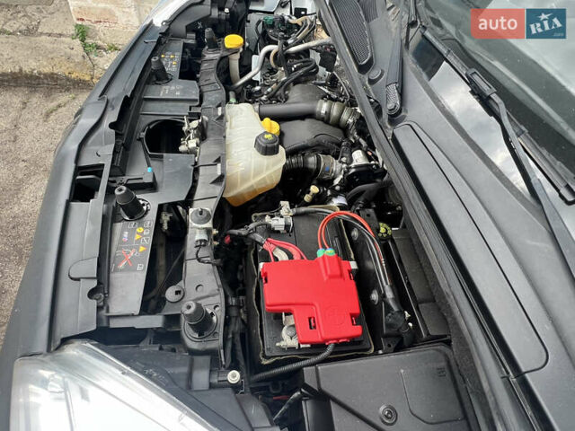 Белый Рено Кенгу, объемом двигателя 1.46 л и пробегом 140 тыс. км за 11799 $, фото 41 на Automoto.ua
