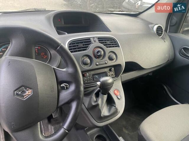 Білий Рено Кєнгу, об'ємом двигуна 0 л та пробігом 75 тис. км за 8500 $, фото 5 на Automoto.ua