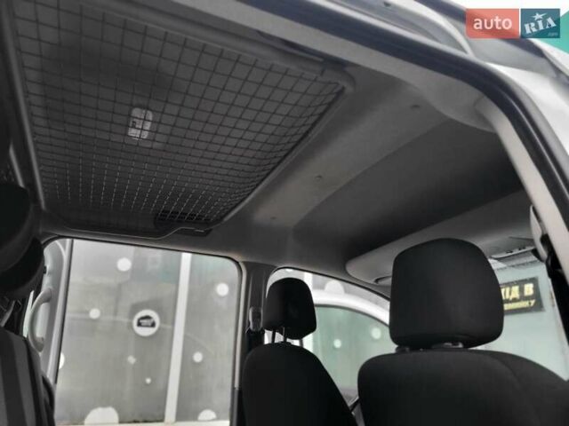 Белый Рено Кенгу, объемом двигателя 1.5 л и пробегом 200 тыс. км за 12900 $, фото 31 на Automoto.ua